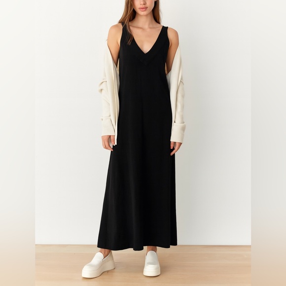 Brand new with tags! DKNY Black Maxi Linen Dress - hulwithkids.com